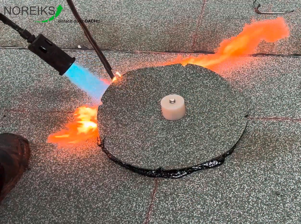 AMPIX® Bitumen - Montagesystem PV für Flachdach - BauForst24