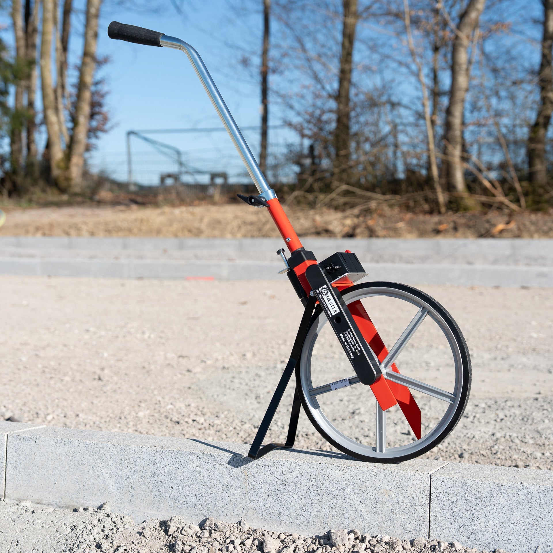 NESTLE Messrad Modell MR - 41 Speichenrad mit Tasche - BauForst24